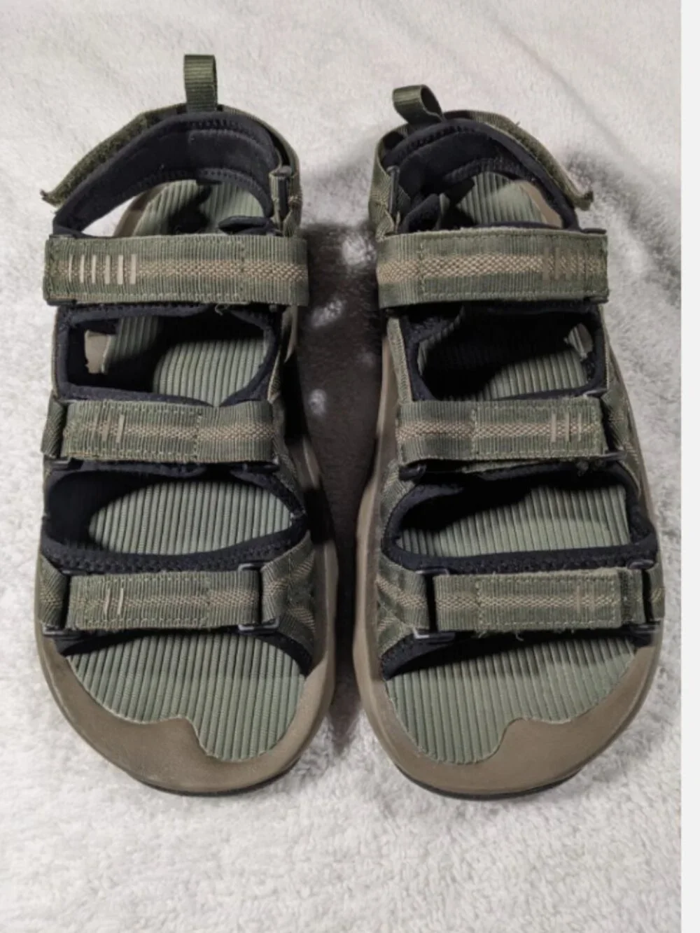 L. L. Bean Men's Size 9 Green & Tan Comfy Rugged All Terrain Hiking Sandals